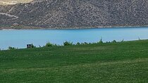 VINEYARDS, MOUNTAINS AND WINES. Choose your own tour.