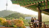 Private Vacation Photography Session with Local Photographer in Seoul