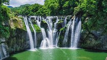 Yehliu, Jiufen & Shifen Taiwans North Coast Day / Night Tour 