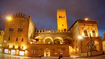 Bologna City Highlights Private Guided Tour at Night