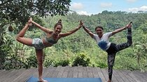 Ubud yoga, rice terrace walk and floating Breakfast tour