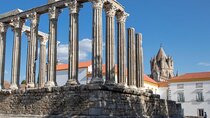 Évora Private Half-Day of Wonders with Tickets 