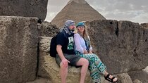 8-Hour Private Tour Giza Pyramids, Egyptian Museum and Bazaar from Cairo