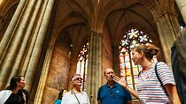 Prague Combo: Castle Guided Tour, Bus and Optional Boat