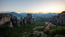 2-Day Guided Tour to Meteora from Athens with Accommodation