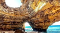 Kayak tour to the Benagil caves