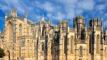 Private 1-Day Tour to Fátima Batalha Nazaré and Óbidos