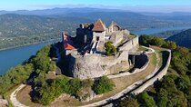 Scenic Danube River bend hills & the Art Town: Private Car Tour