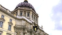 Quiz and fall in love in Berlin on Museum Island