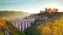 Enchanting Hilltop Villages in Umbria Private Tour from Rome