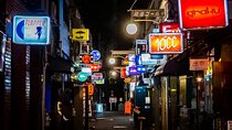 Shinjuku Kabukicho bar hopping & grab a bite tour w/Local Guide
