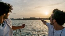 Barcelona: Sunset sailboat ride with Gintonic workshop