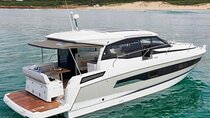 Douro Tour on a Private Yacht in Porto
