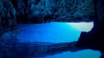 Private 4 Caves and Komiža Speedboat Tour from Split