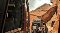 Unique Secluded Sunset In Moab: Canyonlands by 4x4 & Hike