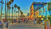 Los Angeles Must-See Attractions private Car Tour With A Guide