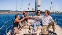 2 hours shared sailing excursion in Barcelona with aperitif