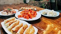 Private Evening Hutong Walking Food and Drinks Tour in Beijing