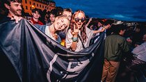 Drunken Monkey Prague Boat Party w/ 2hr Open Bar to Duplex Club
