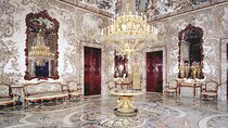 Royal Palace Guided Tour with Priority Access