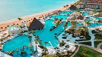 Private Shuttle in Cancun Airport and Moon Palace Sunrise 