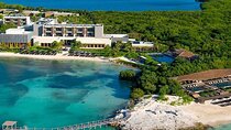  Private Shuttle in Cancun Airport and Nizuc Resort and Spa 