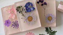 Paris 1e: Botanical Handmade Soap Workshop (Melt and pour soap)