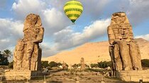 Safaga:Luxor 2 Days Tour including Felucca ride and Queens Valley