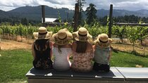 Okanagan Wine Tour In Lake Country Canada