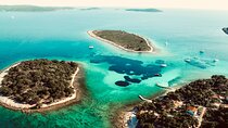 Private Half-Day Boat Tour:Blue Lagoon & 2 islands From Trogir