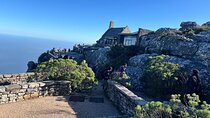 Table Mountain, Two Ocean Aquarium and Robben Island Private Tour