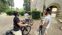 Discover Florence Surrounding Out Of The Crowd On E-Bike