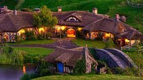 2 Night Auckland - Arrival Option with Hobbiton and Waitomo Caves