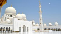 Abu Dhabi Layover Tour – Explore the City Between Flights