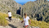 Hiking in Mallorcas Torrent de Pareis