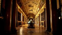 Fontainebleau Palace Tour from Paris with Transfer