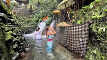 Melukat Purification Ceremony at Pesiraman Dalem Pingit Sebatu