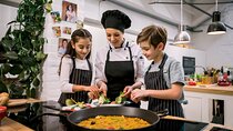 Private Paella Cooking Class and Market Visit with Personal Chef 