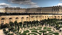 Gardens and Grandeur Day Trip to Giverny, Versailles & Trianon