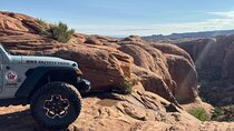Full Day Private 4x4 Guided Jeep Experience in Moab 