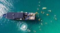 Split: Blue Lagoon, Shipwreck, & Šolta Tour with Lunch & Drinks