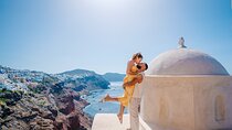 Santorini Private Couple Photoshoot in Oia 