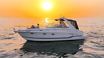 Dubai: Private Yacht Cruise on a 34 Ft Yacht
