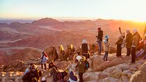 St. Catherine & Moses Mountain Sunrise Bus Tour with Breakfast