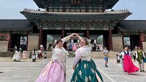 Gyeongbokgung to Bukchon in Hanbok Photography Walking tour