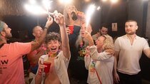 Social Pubcrawl Lisbon — Fun Games,1H Free Drinks & Max 20 People