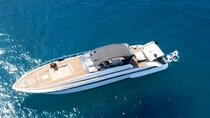 Syracuse on board a super yacht for up to 35 people