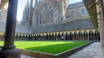 Small Group Day Trip to Mont Saint Michel with Luxury Van