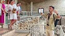 Akrotiri Private Guided Tour with an Archaeologist 