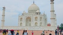 From Delhi Private Taj Mahal and Agra Day Trip by Gatimaan Train